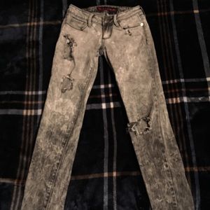 Free w bundle / Billa bong skinny jeans
